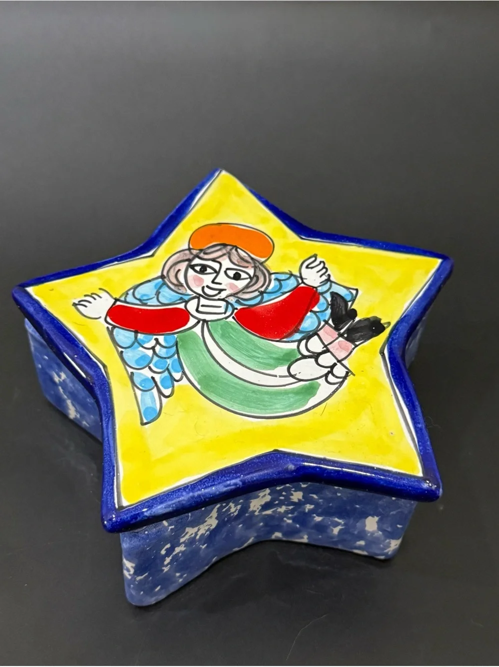 LA MUSA Pottery Hand-painted Happy Angel Star-shaped Lidded Trinket Box Decor